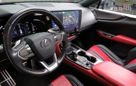 Lexus NX, 2022 год, 4 500 000 рублей, 7 фотография