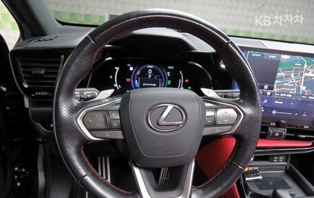 Lexus NX, 2022 год, 4 500 000 рублей, 8 фотография