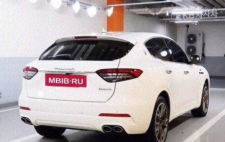 Maserati Levante I, 2022 год, 5 236 000 рублей, 4 фотография