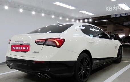 Maserati Ghibli, 2022 год, 5 100 000 рублей, 4 фотография