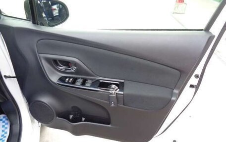 Toyota Vitz, 2020 год, 947 000 рублей, 13 фотография