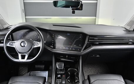 Volkswagen Touareg III, 2021 год, 4 394 000 рублей, 16 фотография