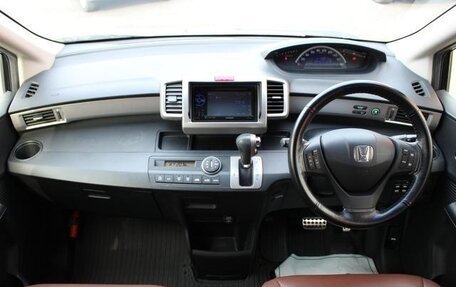 Honda Freed I, 2014 год, 760 013 рублей, 14 фотография
