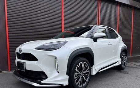 Toyota Yaris Cross, 2022 год, 1 298 000 рублей, 1 фотография
