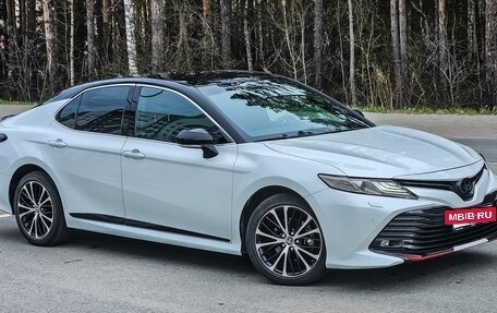 Toyota Camry, 2020 год, 3 270 000 рублей, 8 фотография