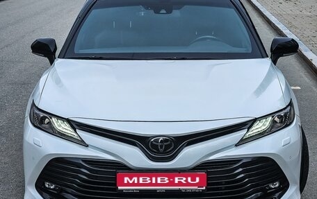 Toyota Camry, 2020 год, 3 270 000 рублей, 9 фотография