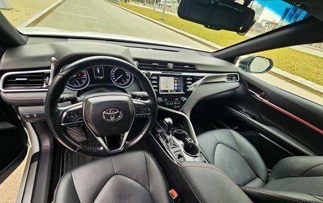Toyota Camry, 2020 год, 3 270 000 рублей, 21 фотография