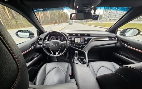 Toyota Camry, 2020 год, 3 270 000 рублей, 20 фотография