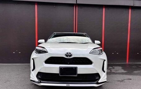 Toyota Yaris Cross, 2022 год, 1 298 000 рублей, 8 фотография