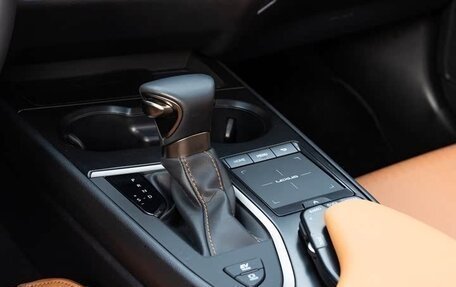 Lexus UX I, 2020 год, 2 817 000 рублей, 16 фотография