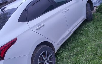 Hyundai Solaris II рестайлинг, 2017 год, 1 030 000 рублей, 1 фотография