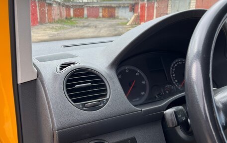 Volkswagen Caddy III рестайлинг, 2005 год, 900 000 рублей, 36 фотография