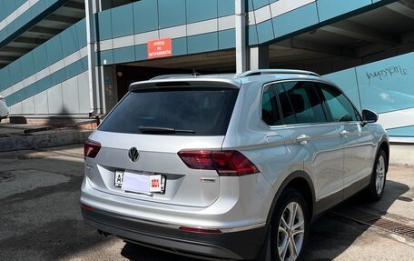 Volkswagen Tiguan II, 2018 год, 3 000 000 рублей, 4 фотография