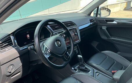 Volkswagen Tiguan II, 2018 год, 3 000 000 рублей, 6 фотография