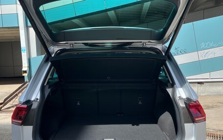 Volkswagen Tiguan II, 2018 год, 3 000 000 рублей, 10 фотография