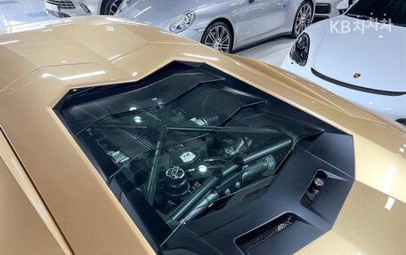 Lamborghini Aventador I рестайлинг, 2019 год, 32 000 000 рублей, 14 фотография