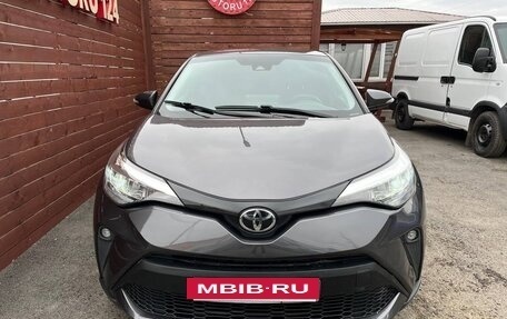 Toyota C-HR I рестайлинг, 2021 год, 2 190 000 рублей, 6 фотография