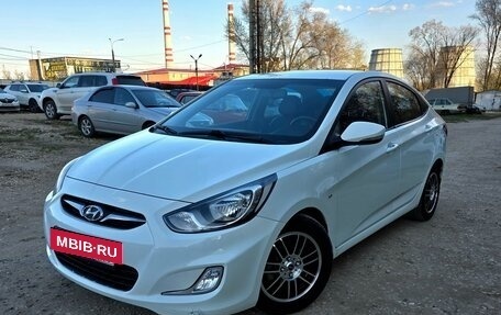 Hyundai Solaris II рестайлинг, 2012 год, 635 000 рублей, 4 фотография