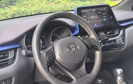 Toyota C-HR I рестайлинг, 2020 год, 1 899 500 рублей, 6 фотография