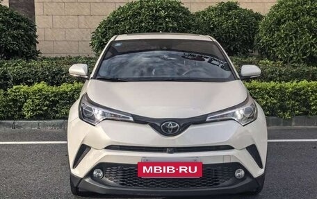Toyota C-HR I рестайлинг, 2020 год, 1 899 500 рублей, 2 фотография