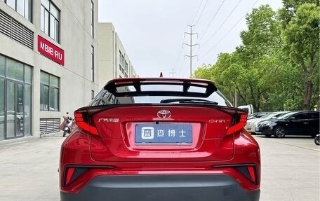 Toyota C-HR I рестайлинг, 2021 год, 1 850 000 рублей, 4 фотография