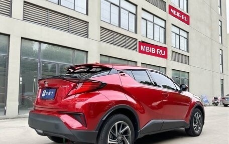 Toyota C-HR I рестайлинг, 2021 год, 1 850 000 рублей, 5 фотография