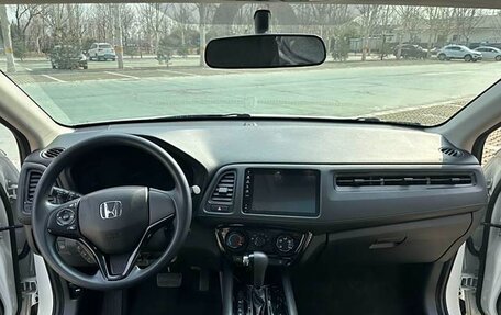 Honda Vezel, 2021 год, 1 320 000 рублей, 6 фотография
