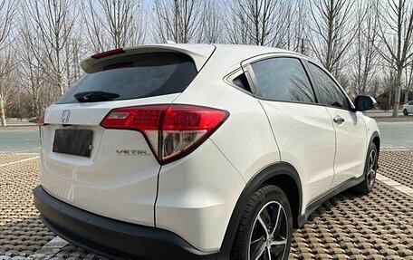 Honda Vezel, 2021 год, 1 320 000 рублей, 3 фотография