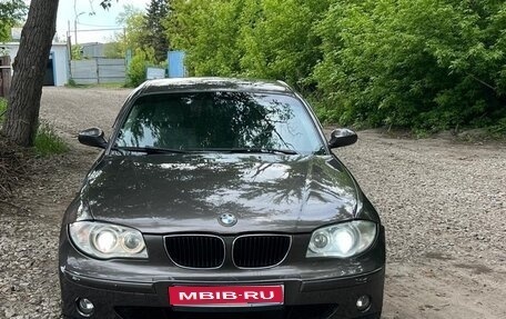 BMW 1 серия, 2005 год, 790 000 рублей, 1 фотография