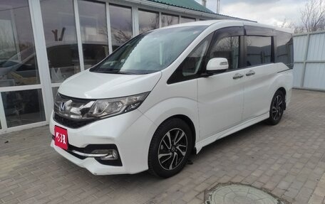Honda Stepwgn IV, 2015 год, 2 190 000 рублей, 1 фотография