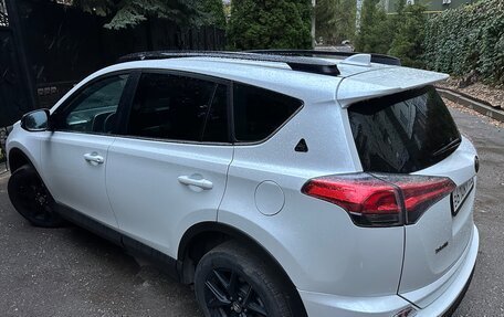 Toyota RAV4, 2019 год, 2 600 000 рублей, 3 фотография