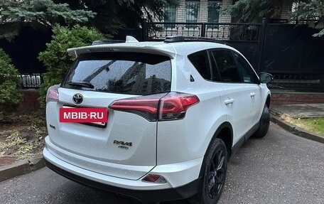 Toyota RAV4, 2019 год, 2 600 000 рублей, 4 фотография