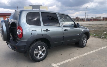 Chevrolet Niva I рестайлинг, 2013 год, 699 000 рублей, 2 фотография