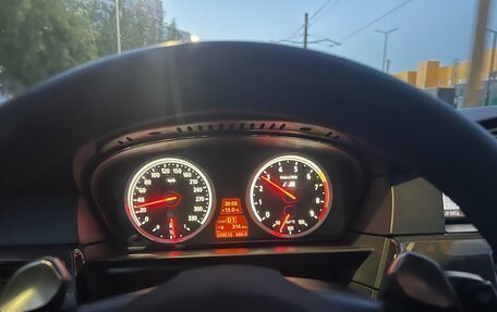 BMW 5 серия, 2004 год, 1 800 000 рублей, 3 фотография