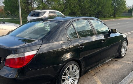 BMW 5 серия, 2004 год, 1 800 000 рублей, 16 фотография