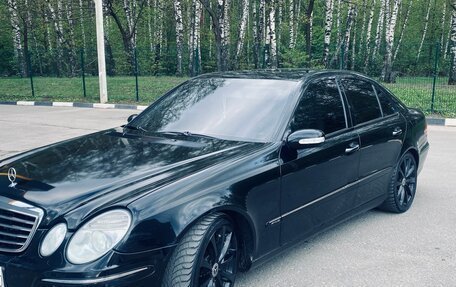 Mercedes-Benz E-Класс, 2004 год, 850 000 рублей, 2 фотография
