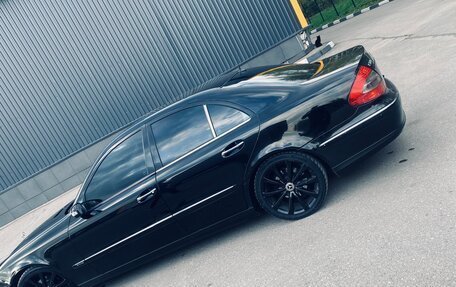 Mercedes-Benz E-Класс, 2004 год, 850 000 рублей, 14 фотография