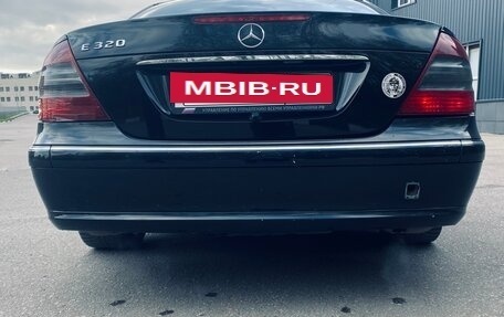 Mercedes-Benz E-Класс, 2004 год, 850 000 рублей, 8 фотография