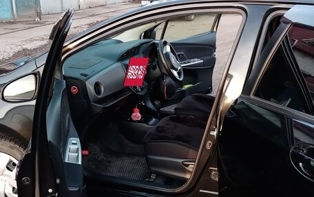 Toyota Vitz, 2015 год, 950 000 рублей, 9 фотография