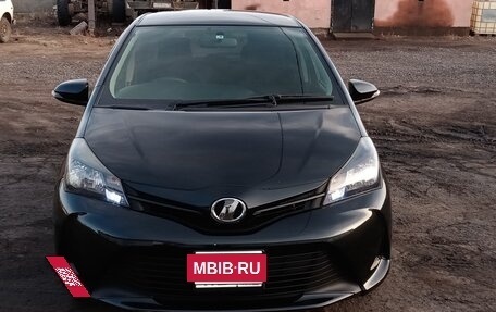 Toyota Vitz, 2015 год, 950 000 рублей, 13 фотография