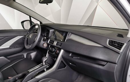Mitsubishi Xpander, 2023 год, 2 375 000 рублей, 9 фотография