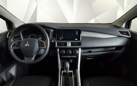 Mitsubishi Xpander, 2023 год, 2 375 000 рублей, 10 фотография