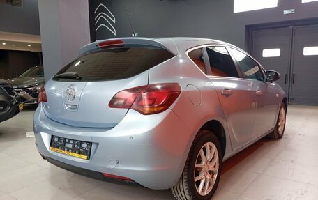 Opel Astra J, 2011 год, 635 250 рублей, 3 фотография