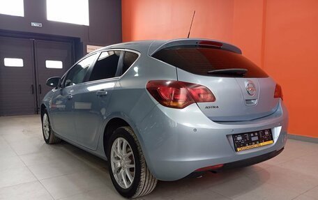 Opel Astra J, 2011 год, 635 250 рублей, 4 фотография