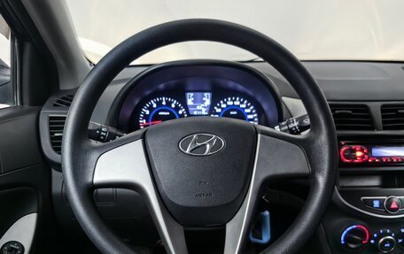 Hyundai Solaris II рестайлинг, 2016 год, 939 000 рублей, 13 фотография