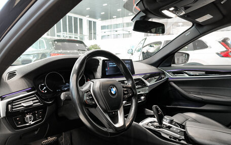 BMW 5 серия, 2017 год, 2 650 000 рублей, 16 фотография