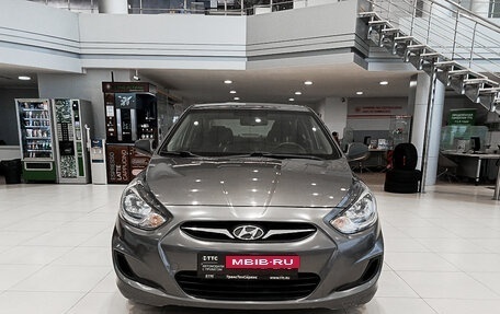 Hyundai Solaris II рестайлинг, 2014 год, 910 000 рублей, 2 фотография