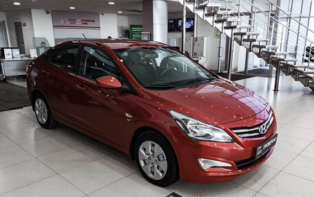 Hyundai Solaris II рестайлинг, 2016 год, 930 000 рублей, 3 фотография