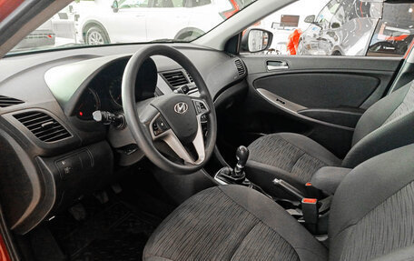 Hyundai Solaris II рестайлинг, 2016 год, 930 000 рублей, 16 фотография
