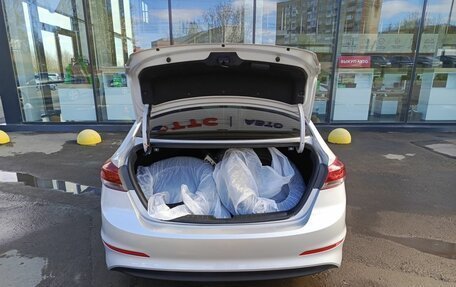 Hyundai Elantra VI рестайлинг, 2018 год, 1 450 000 рублей, 10 фотография